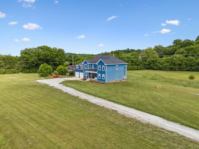 3001 Valley Creek Rd, Culleoka, TN 38451
