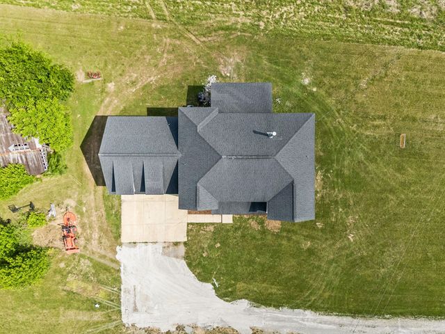 3001 Valley Creek Rd, Culleoka, TN 38451