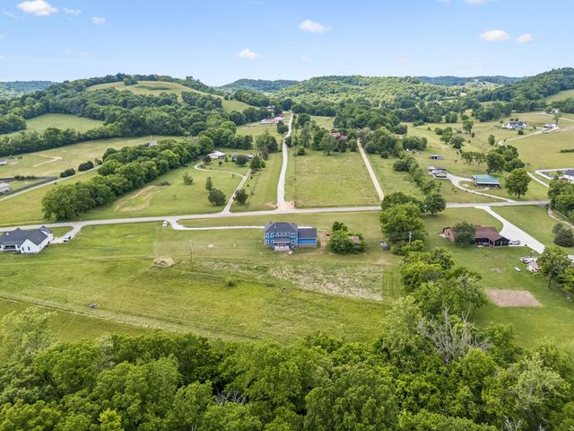 3001 Valley Creek Rd, Culleoka, TN 38451