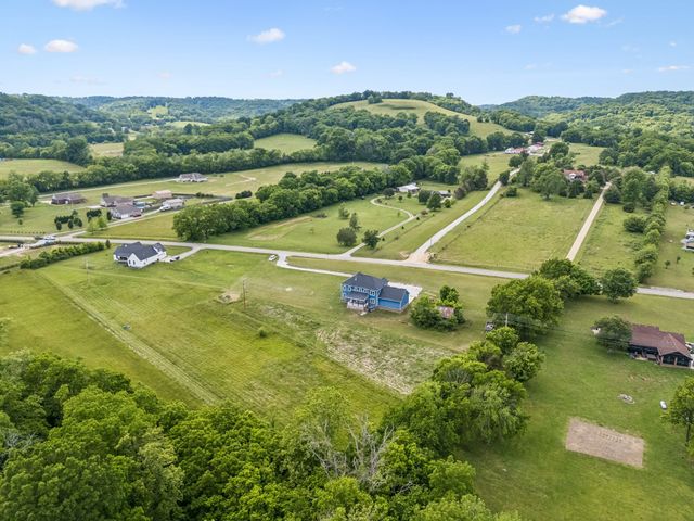 3001 Valley Creek Rd, Culleoka, TN 38451