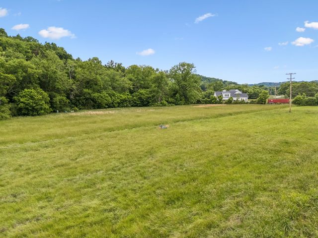 3001 Valley Creek Rd, Culleoka, TN 38451