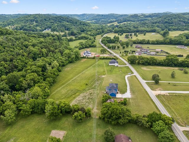 3001 Valley Creek Rd, Culleoka, TN 38451