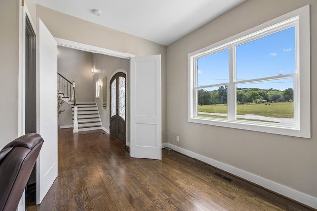 3001 Valley Creek Rd, Culleoka, TN 38451