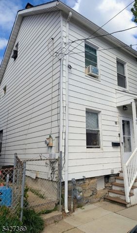13 Lewis St, Phillipsburg Town, NJ 08865