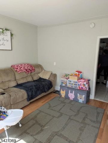 13 Lewis St, Phillipsburg Town, NJ 08865