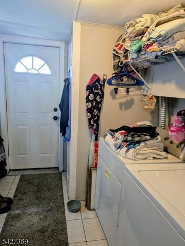 13 Lewis St, Phillipsburg Town, NJ 08865