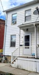 13 Lewis St, Phillipsburg Town, NJ 08865