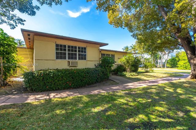 4582 Royal Palm Ave, Miami Beach, FL 33140