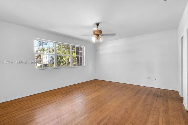 4582 Royal Palm Ave, Miami Beach, FL 33140