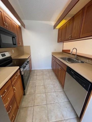 5269 MIDDLE COURT 130, Orlando, FL 32811