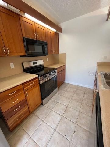 5269 MIDDLE COURT 130, Orlando, FL 32811