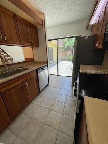 5269 MIDDLE COURT 130, Orlando, FL 32811