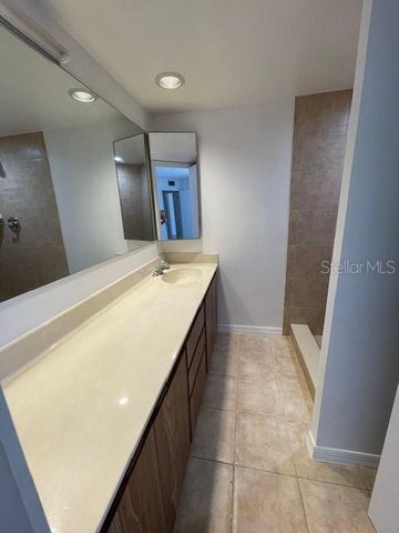 5269 MIDDLE COURT 130, Orlando, FL 32811