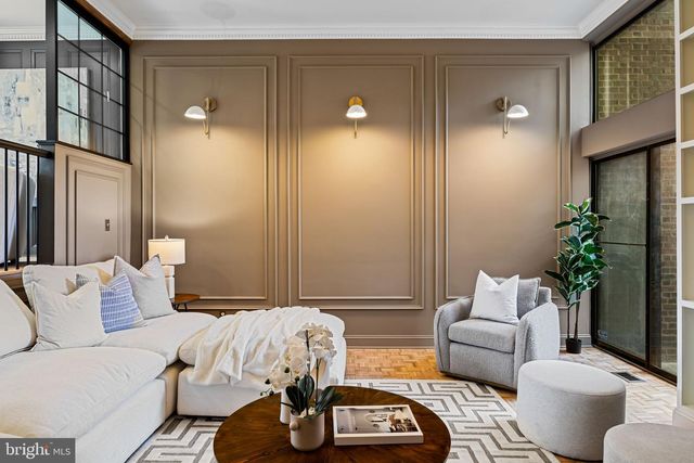 242 LOCUST ST, Philadelphia, PA 19106