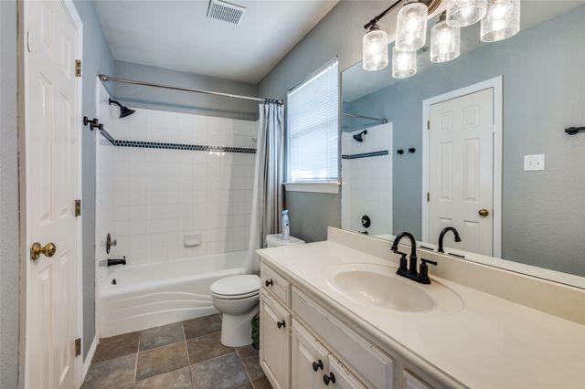 8304 Emerald Circle, North Richland Hills, TX 76180