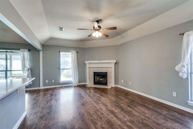 8304 Emerald Circle, North Richland Hills, TX 76180
