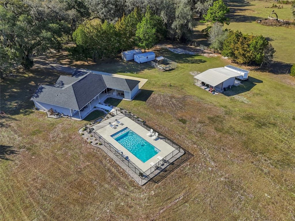 Image 34 of property listing at 15629 NW COUNTY ROAD 231, Gainesville, FL 32609