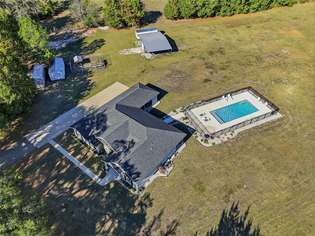 Image 35 of property listing at 15629 NW COUNTY ROAD 231, Gainesville, FL 32609