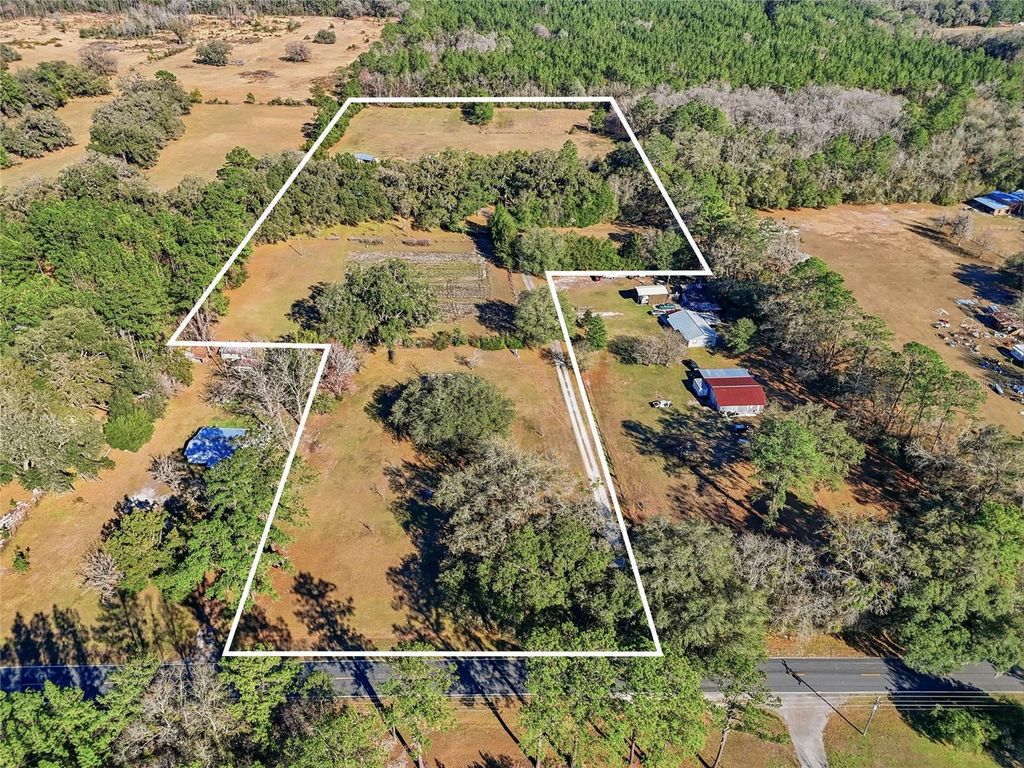 Image 37 of property listing at 15629 NW COUNTY ROAD 231, Gainesville, FL 32609