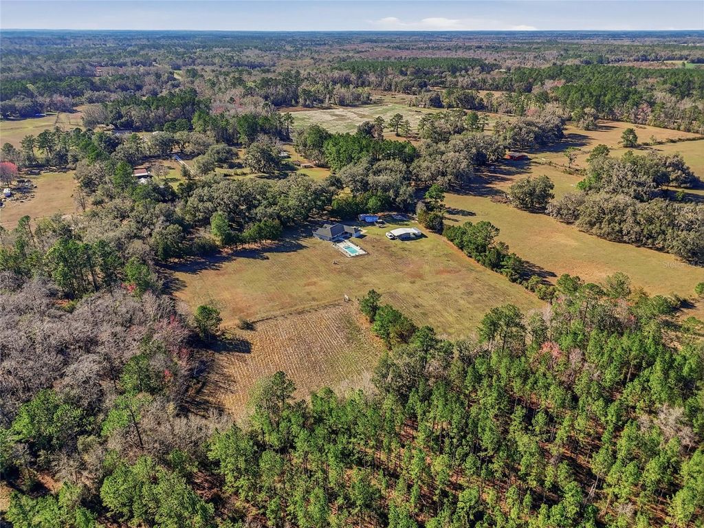 Image 38 of property listing at 15629 NW COUNTY ROAD 231, Gainesville, FL 32609