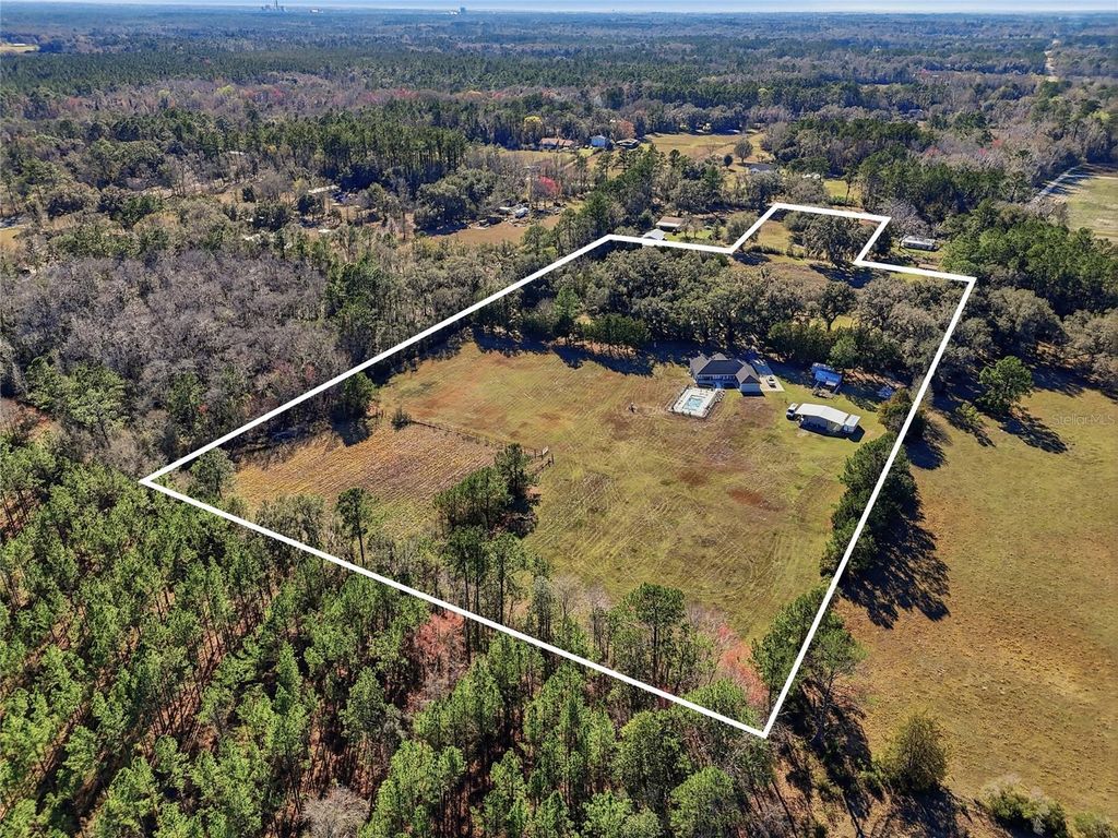 Image 41 of property listing at 15629 NW COUNTY ROAD 231, Gainesville, FL 32609