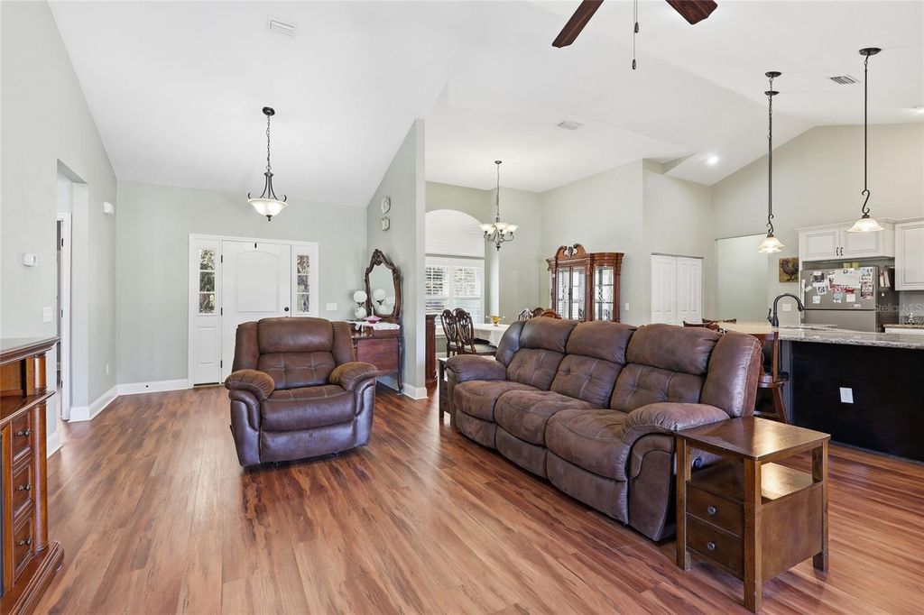 Image 10 of property listing at 15629 NW COUNTY ROAD 231, Gainesville, FL 32609