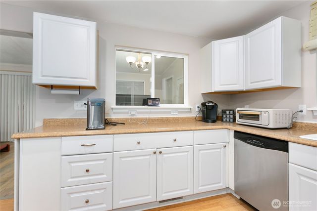 11923 207th Avenue E, Bonney Lake, WA 98391