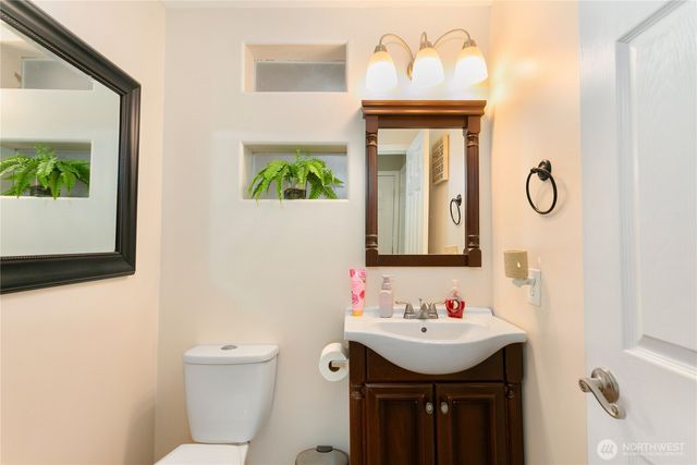 11923 207th Avenue E, Bonney Lake, WA 98391