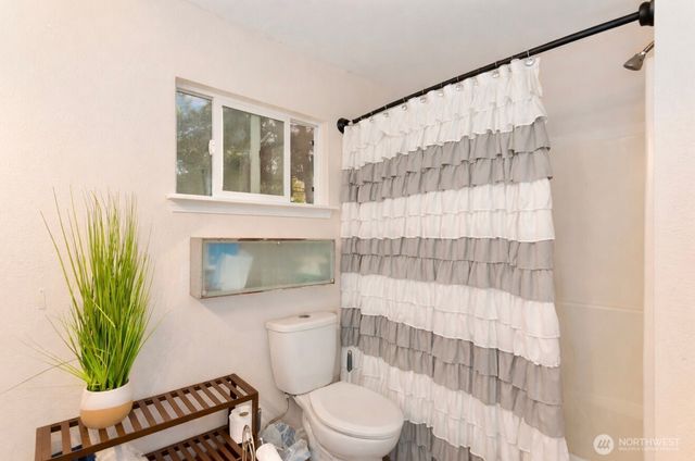 11923 207th Avenue E, Bonney Lake, WA 98391