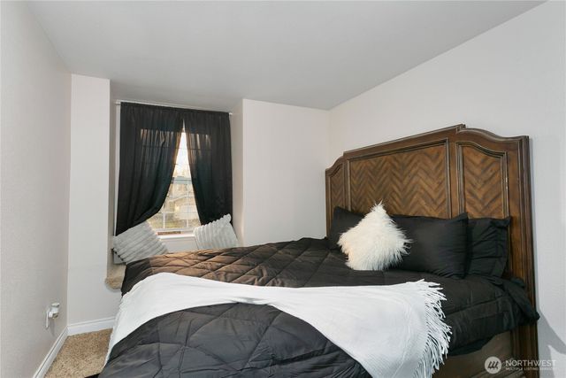 11923 207th Avenue E, Bonney Lake, WA 98391