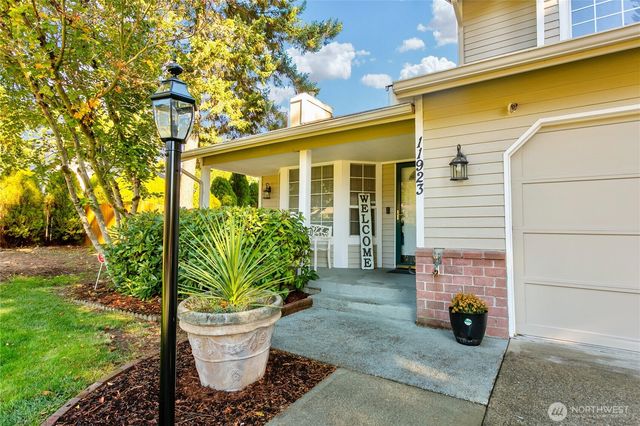 11923 207th Avenue E, Bonney Lake, WA 98391