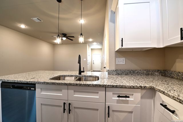 11326 Clearmine St Unit 104, San Antonio, TX 78224