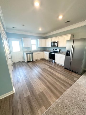 426 Pender Woods Drive, Summerville, SC 29486