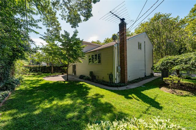 8 Salisbury Drive N, East Northport, NY 11731