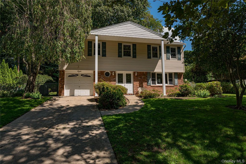 8 Salisbury Drive N, East Northport, NY 11731 — photo 2