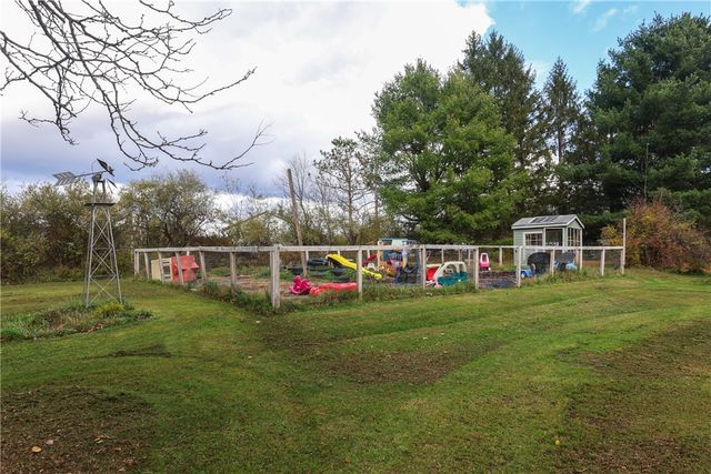 27 Bennett Lane, Erin, NY 14838