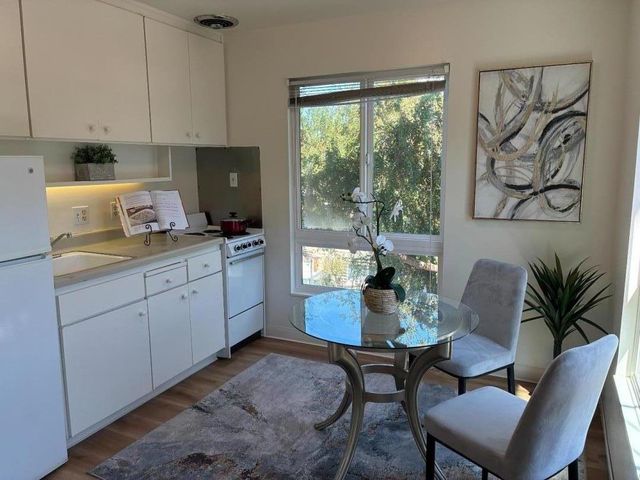 847 N Humboldt Street 302, San Mateo, CA 94401