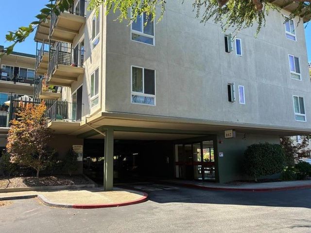 847 N Humboldt Street 302, San Mateo, CA 94401