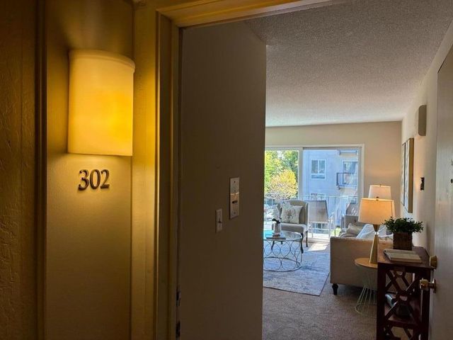 847 N Humboldt Street 302, San Mateo, CA 94401