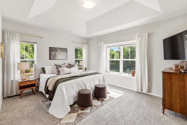 5932 S Quarry Park COURT, New Berlin, WI 53146