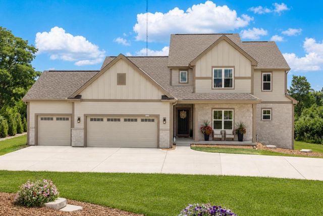 5932 S Quarry Park COURT, New Berlin, WI 53146