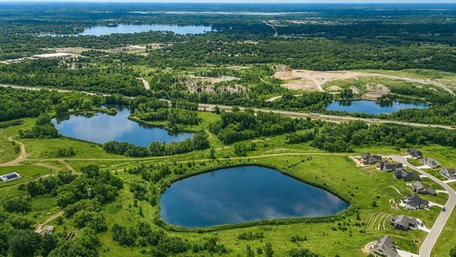 5932 S Quarry Park COURT, New Berlin, WI 53146