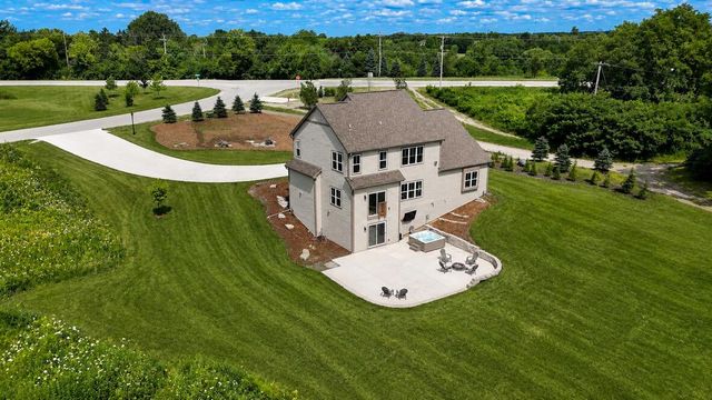 5932 S Quarry Park COURT, New Berlin, WI 53146
