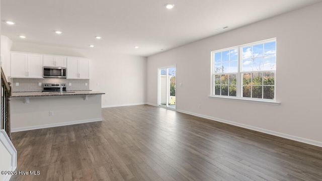 1097 Aviator Lane, Ayden, NC 28513