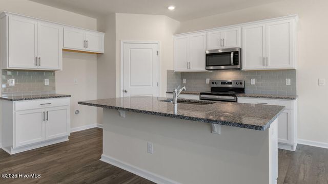 1097 Aviator Lane, Ayden, NC 28513