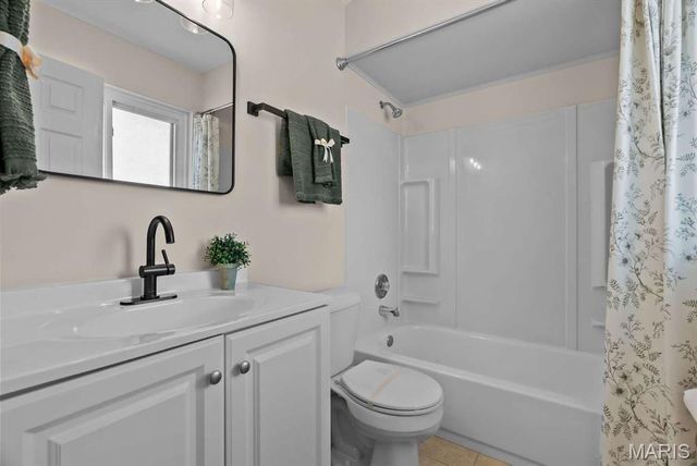 2007 Hungerford Drive, Florissant, MO 63031