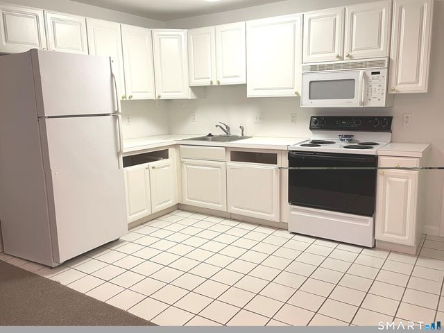 75 Washington Avenue 3-103, Hamden, CT 06518