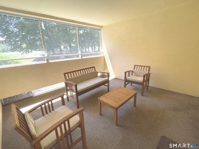 75 Washington Avenue 3-103, Hamden, CT 06518