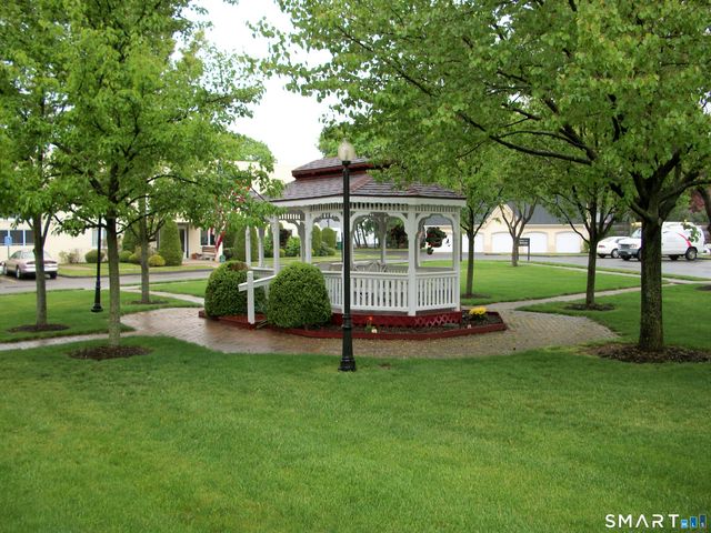 75 Washington Avenue 3-103, Hamden, CT 06518