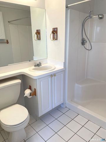 75 Washington Avenue 3-103, Hamden, CT 06518